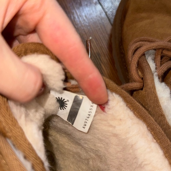 UGG women’s Neumel Leather Shoes Chukka Bootie in color Chestnut size 8 - Picture 9 of 10